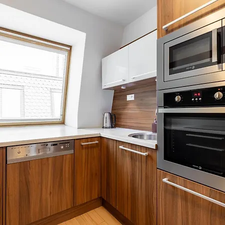 Apartman Old Town Oasis 4 *