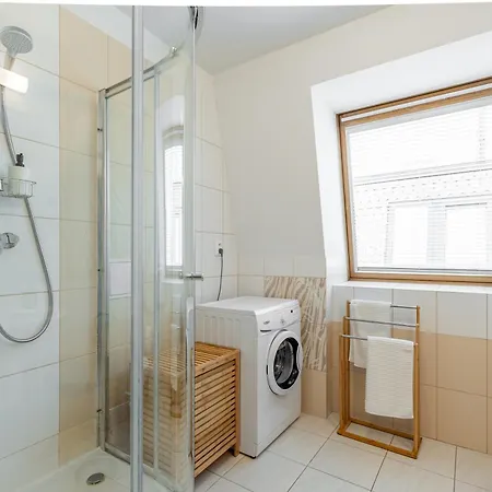 Old Town Oasis 4 * Братислава