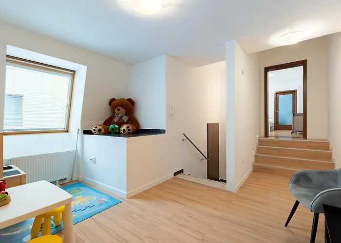 Old Town Oasis 4 شقة براتسيلافا